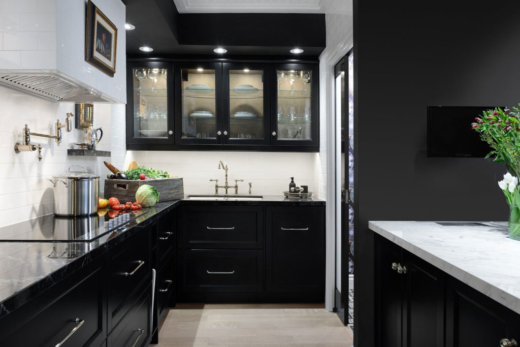 Black kitchen cabinets