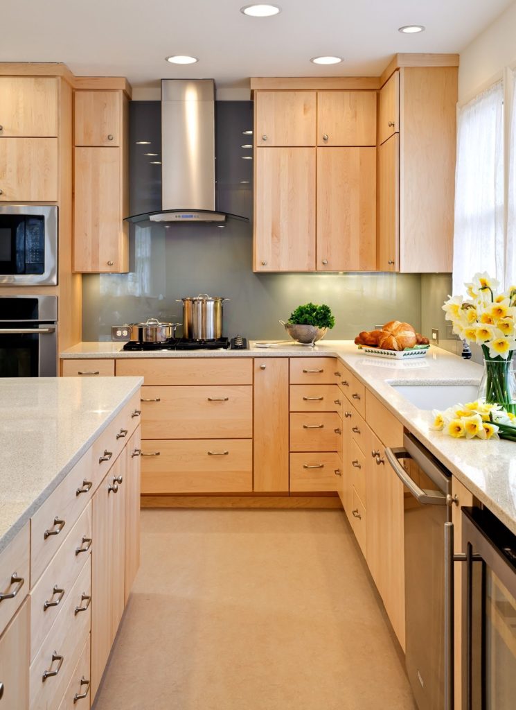 Maple kitchen cabinets