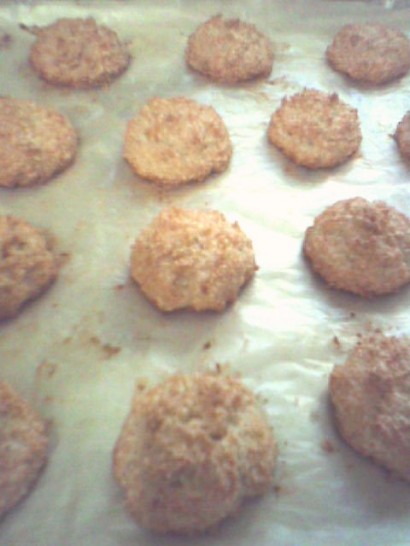 Homemade Coconut Macaroons