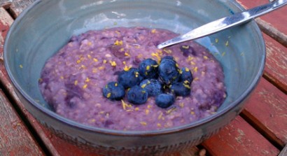 Slow Cooker Lemon Blueberry Muffin Oatmeal