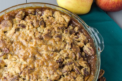 Caramel Apple-Pecan Streusel Pie