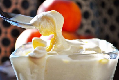 Homemade Peach Ice Cream