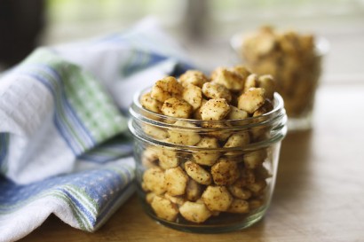 Honey Chipotle Oyster Crackers