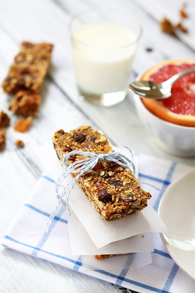 Molasses Ginger Granola Bars