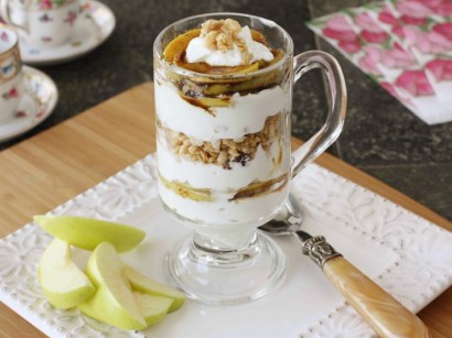 Caramelized Apple, Yogurt & Granola Parfait