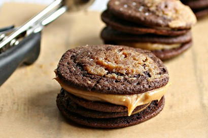 Chocolate and Peanut Butter Marbled Sandwich Cookies