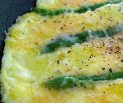 (You Say Frittata, I say Un-flipped Omelet) Asparagus Frittata