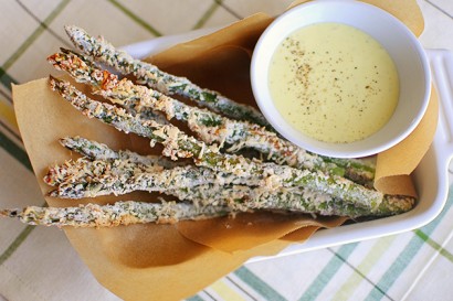 Baked Parmesan Asparagus Fries with Homemade Lemon-Garlic Aioli