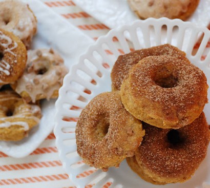 Cinnamon Pumpkin Baked Doughnuts