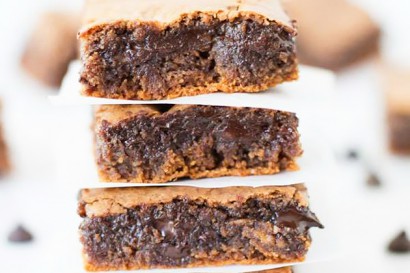 Flourless Chocolate Chip Brownies