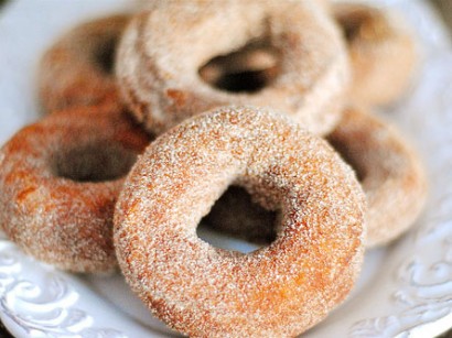 Spiced Sugar Pumpkin Doughnuts