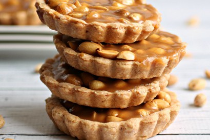 Salted Caramel Peanut Pie